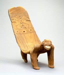 Duho (legno e osso di lamantino)